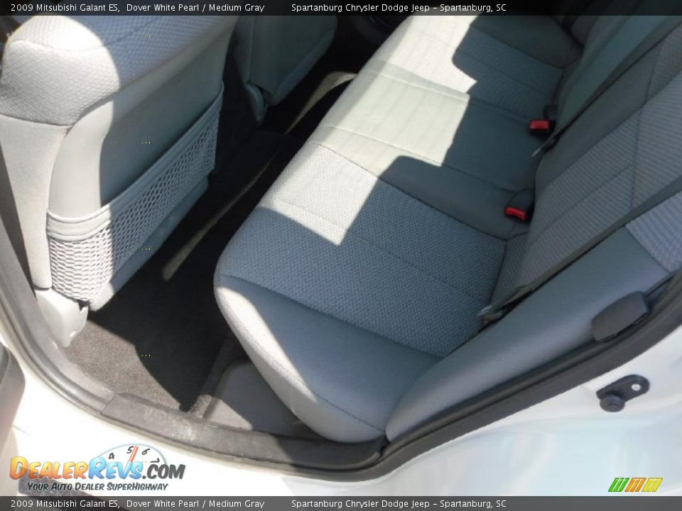 2009 Mitsubishi Galant ES Dover White Pearl / Medium Gray Photo #10