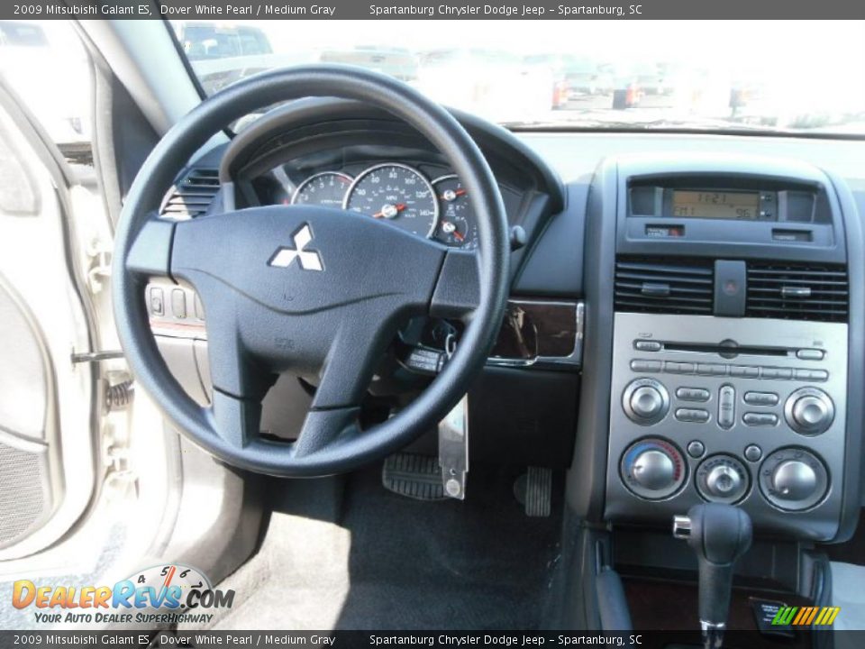 2009 Mitsubishi Galant ES Dover White Pearl / Medium Gray Photo #11
