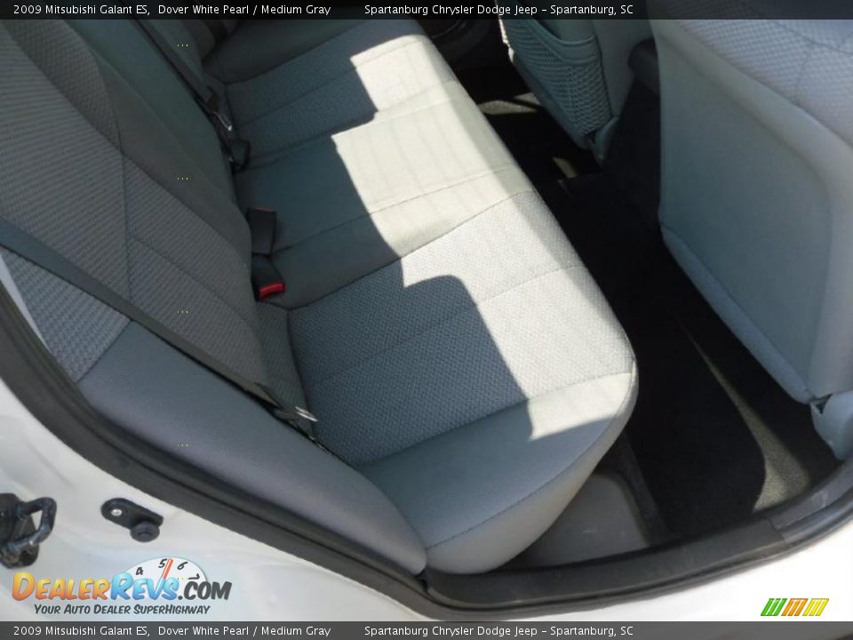2009 Mitsubishi Galant ES Dover White Pearl / Medium Gray Photo #14