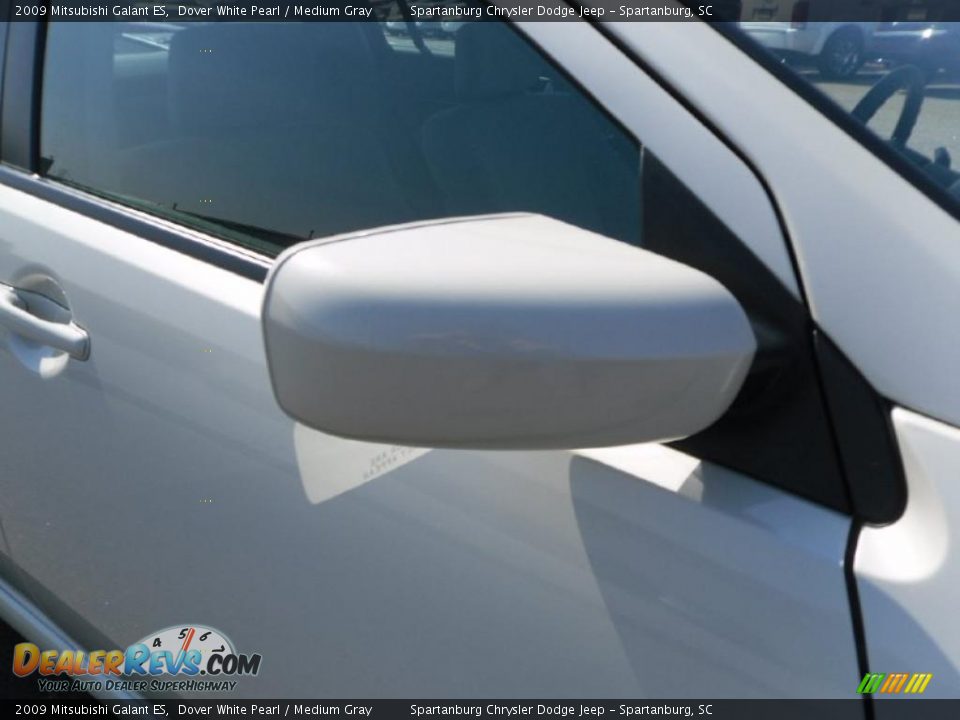 2009 Mitsubishi Galant ES Dover White Pearl / Medium Gray Photo #19