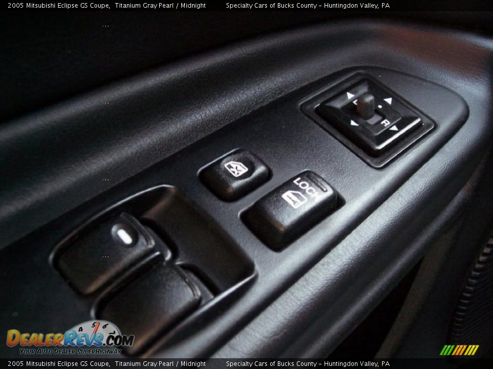 2005 Mitsubishi Eclipse GS Coupe Titanium Gray Pearl / Midnight Photo #31