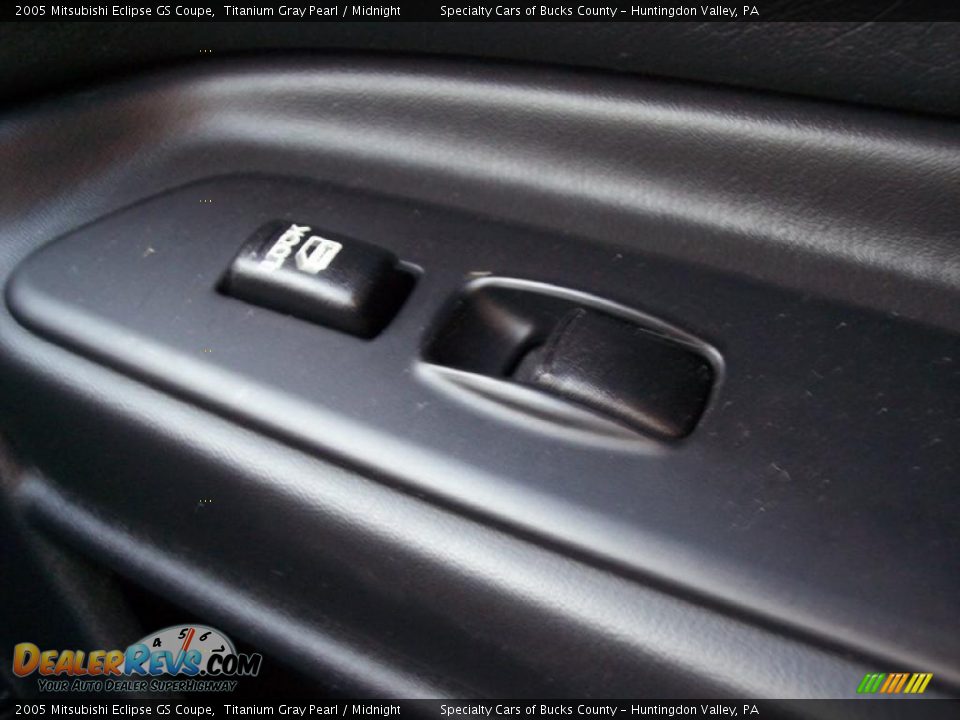 2005 Mitsubishi Eclipse GS Coupe Titanium Gray Pearl / Midnight Photo #34