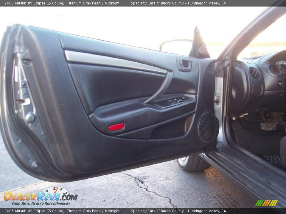 2005 Mitsubishi Eclipse GS Coupe Titanium Gray Pearl / Midnight Photo #35