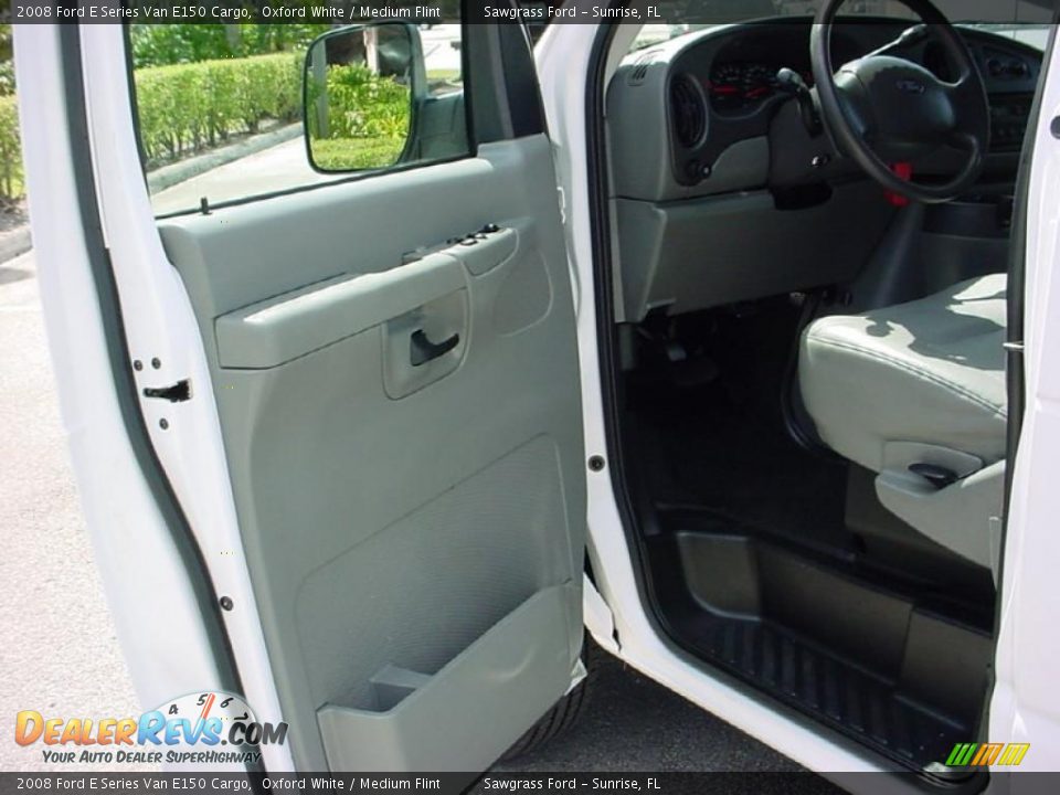 2008 Ford E Series Van E150 Cargo Oxford White / Medium Flint Photo #10