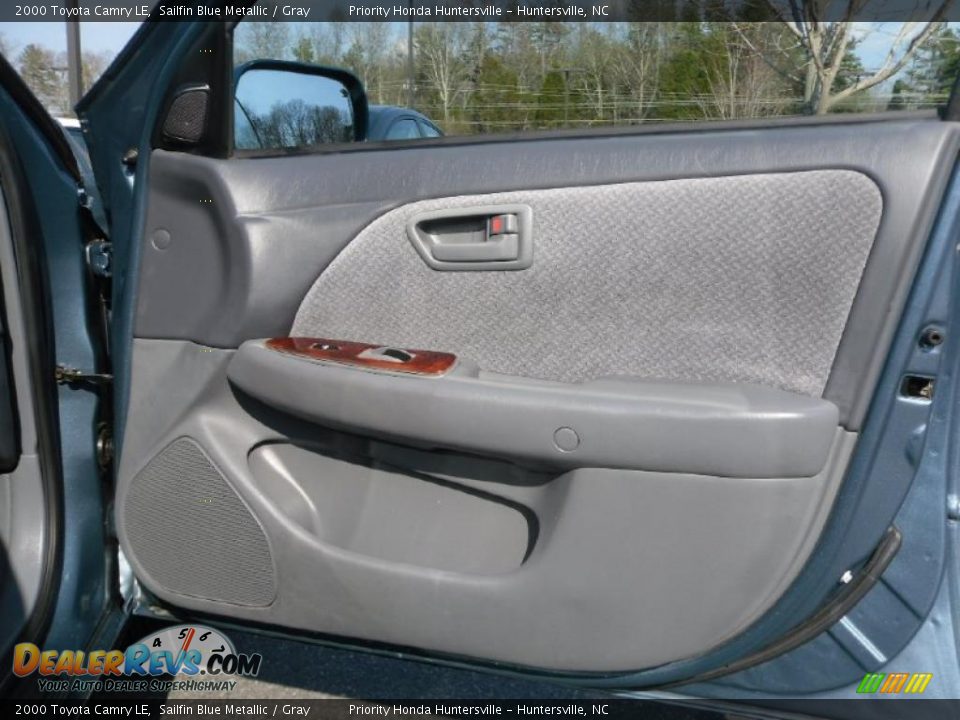 2000 Toyota Camry LE Sailfin Blue Metallic / Gray Photo #19