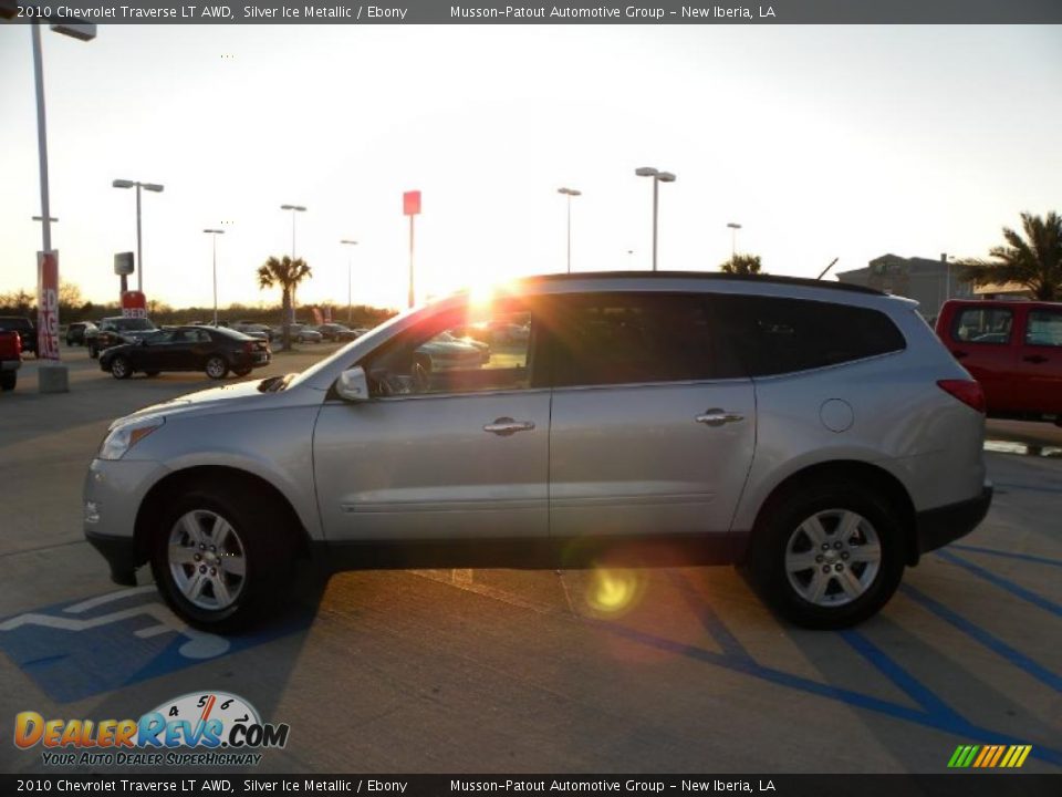 2010 Chevrolet Traverse LT AWD Silver Ice Metallic / Ebony Photo #2