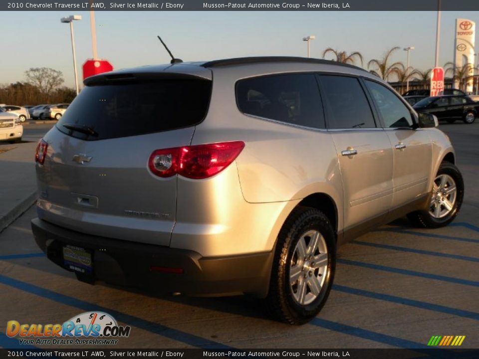 2010 Chevrolet Traverse LT AWD Silver Ice Metallic / Ebony Photo #5