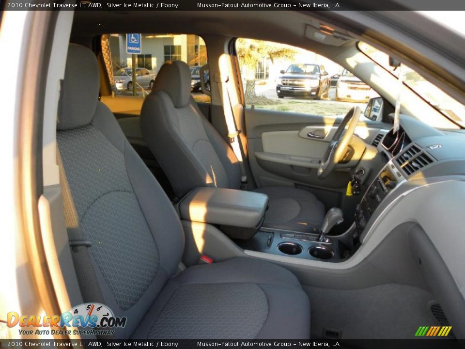 2010 Chevrolet Traverse LT AWD Silver Ice Metallic / Ebony Photo #10