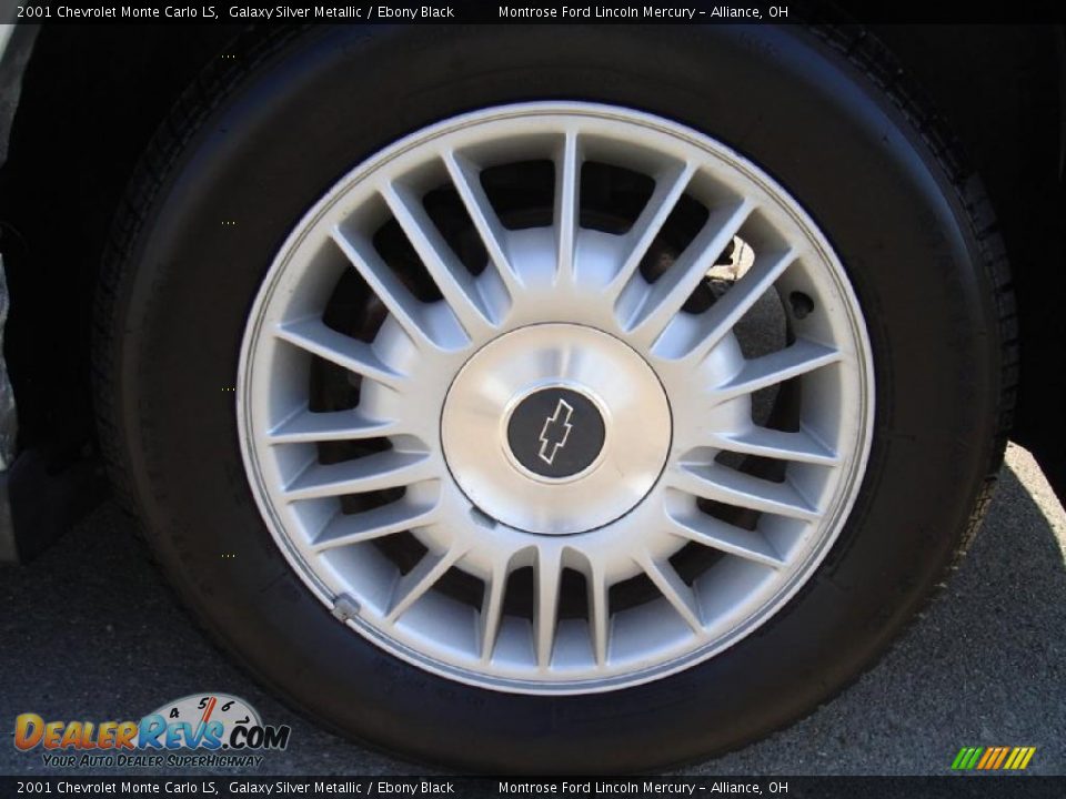 2001 Chevrolet Monte Carlo LS Galaxy Silver Metallic / Ebony Black Photo #11