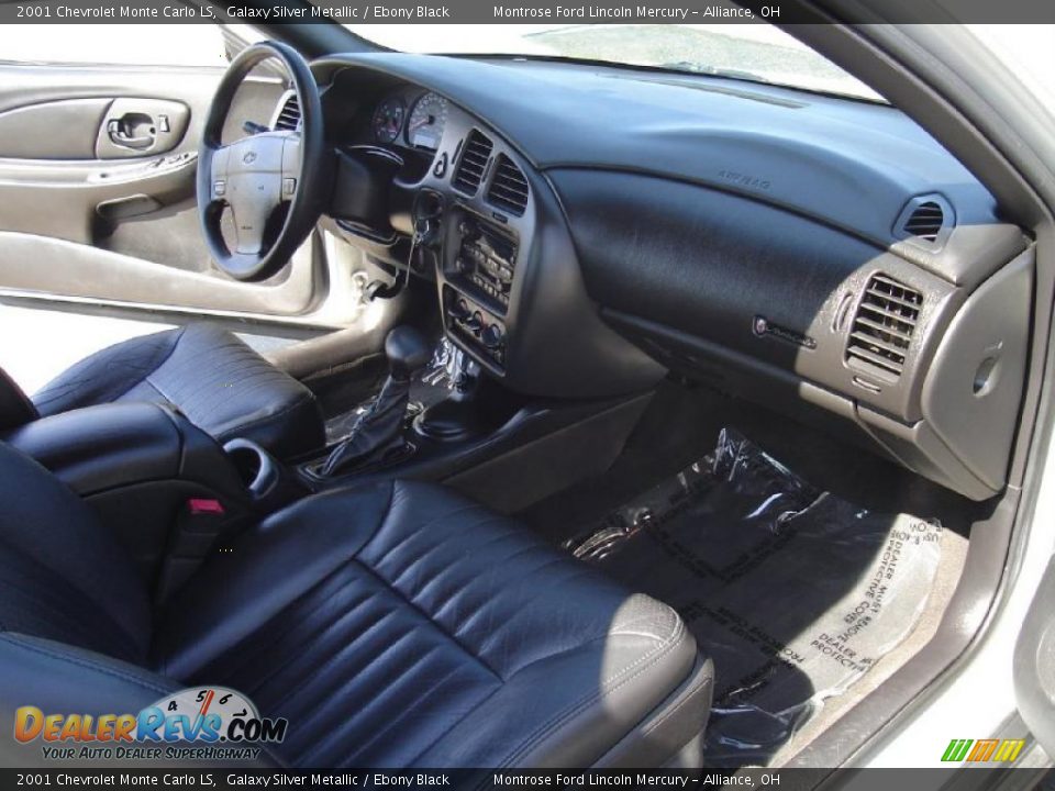2001 Chevrolet Monte Carlo LS Galaxy Silver Metallic / Ebony Black Photo #17