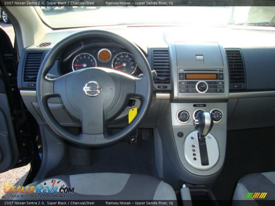 2007 Nissan Sentra 2.0 Super Black / Charcoal/Steel Photo #31