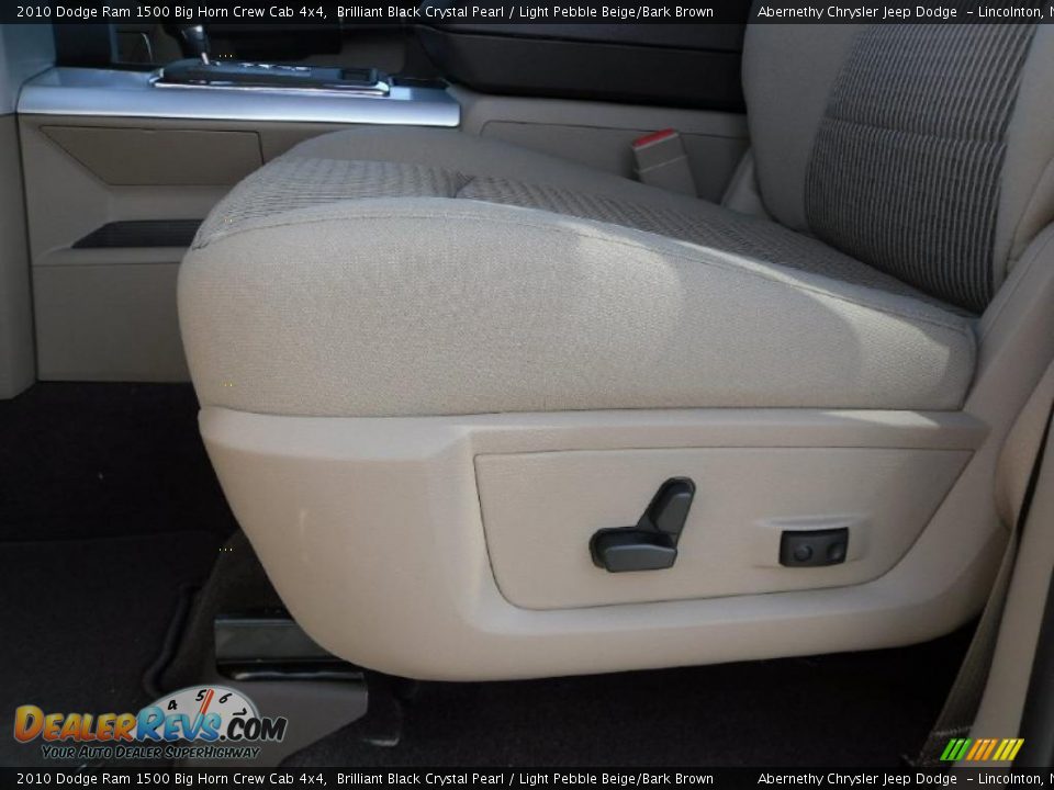 2010 Dodge Ram 1500 Big Horn Crew Cab 4x4 Brilliant Black Crystal Pearl / Light Pebble Beige/Bark Brown Photo #10