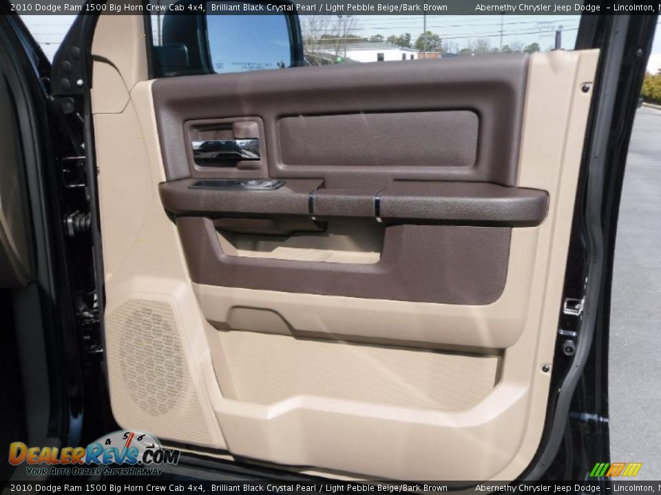 2010 Dodge Ram 1500 Big Horn Crew Cab 4x4 Brilliant Black Crystal Pearl / Light Pebble Beige/Bark Brown Photo #18