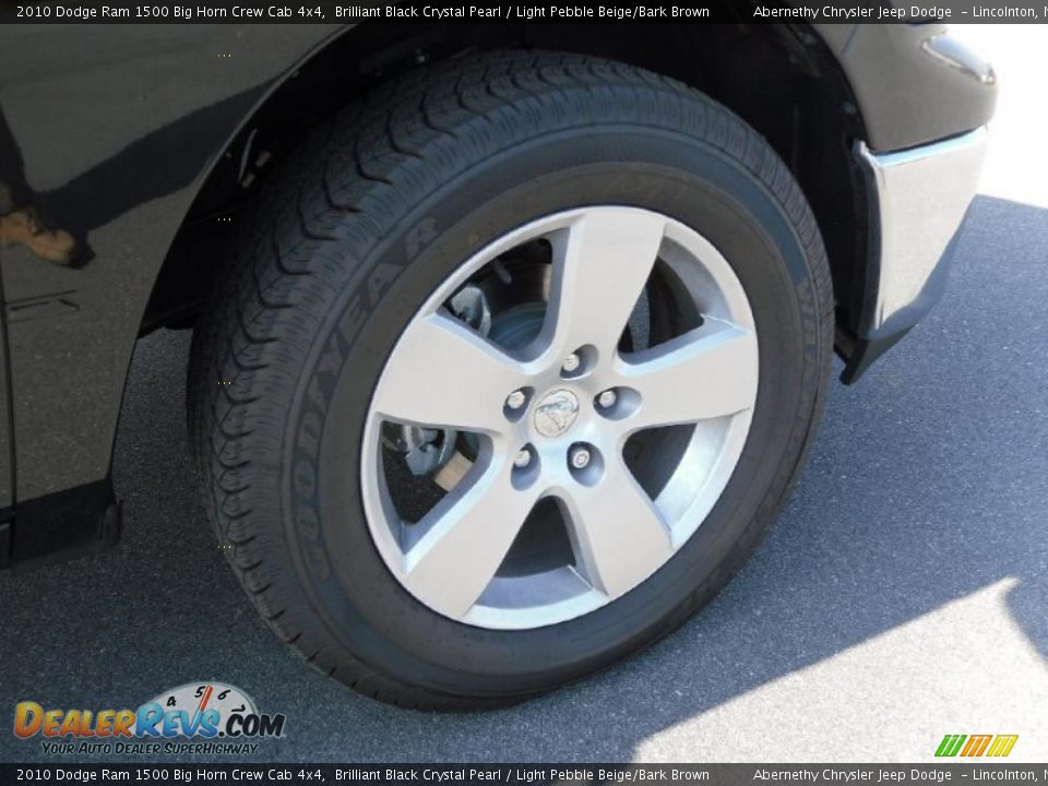 2010 Dodge Ram 1500 Big Horn Crew Cab 4x4 Brilliant Black Crystal Pearl / Light Pebble Beige/Bark Brown Photo #19