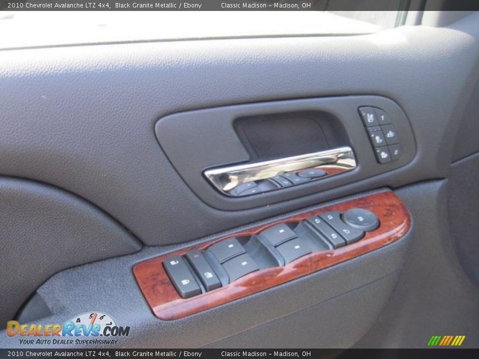 2010 Chevrolet Avalanche LTZ 4x4 Black Granite Metallic / Ebony Photo #5