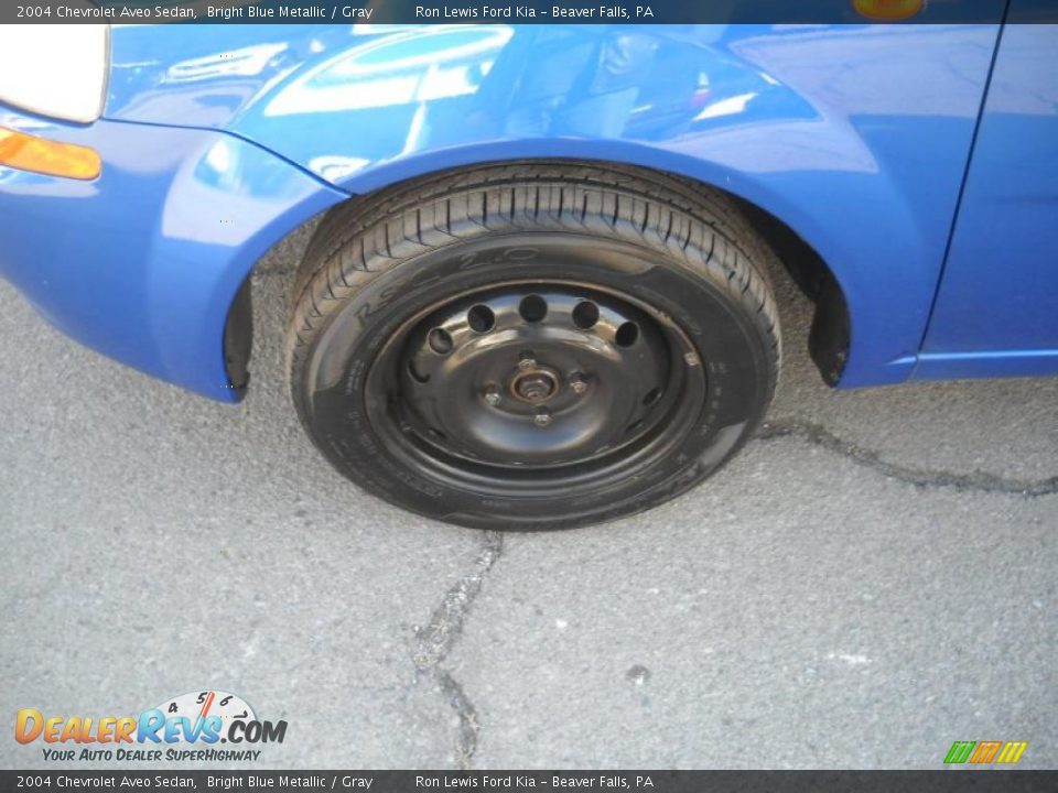 2004 Chevrolet Aveo Sedan Bright Blue Metallic / Gray Photo #15