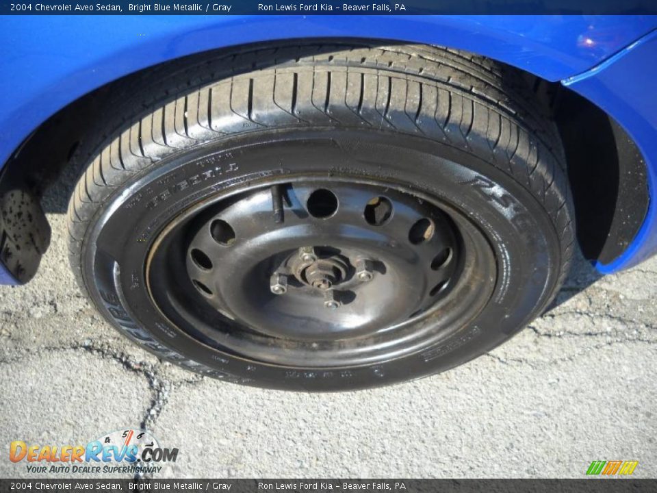 2004 Chevrolet Aveo Sedan Bright Blue Metallic / Gray Photo #19