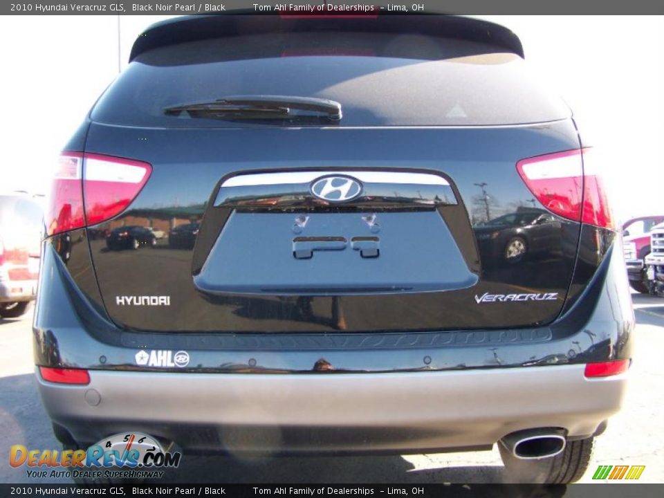 2010 Hyundai Veracruz GLS Black Noir Pearl / Black Photo #6