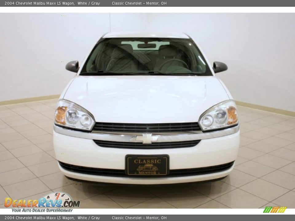 2004 Chevrolet Malibu Maxx LS Wagon White / Gray Photo #2