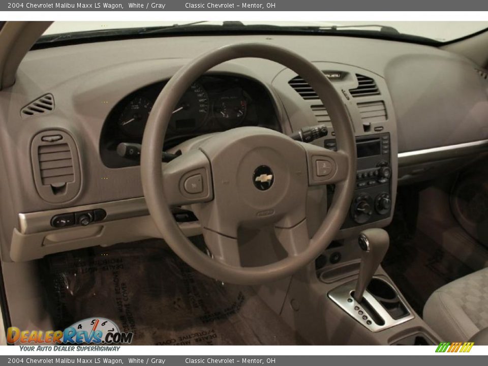 2004 Chevrolet Malibu Maxx LS Wagon White / Gray Photo #10