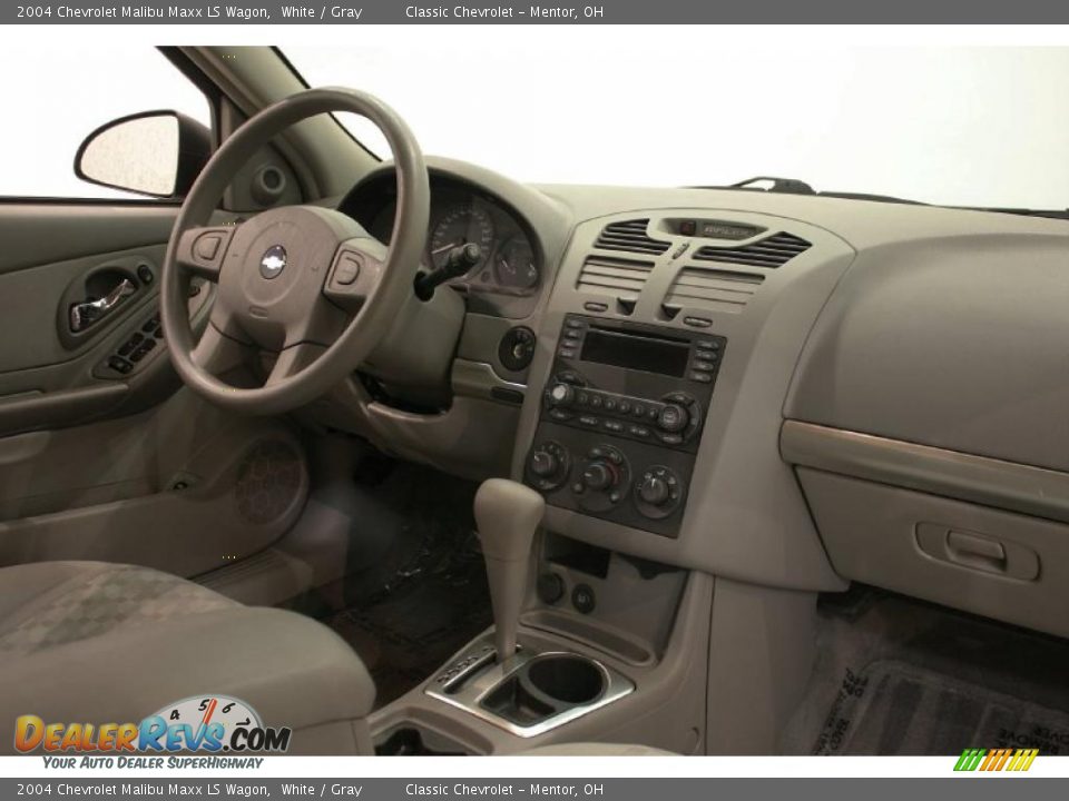 2004 Chevrolet Malibu Maxx LS Wagon White / Gray Photo #15