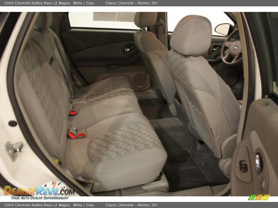 2004 Chevrolet Malibu Maxx LS Wagon White / Gray Photo #17