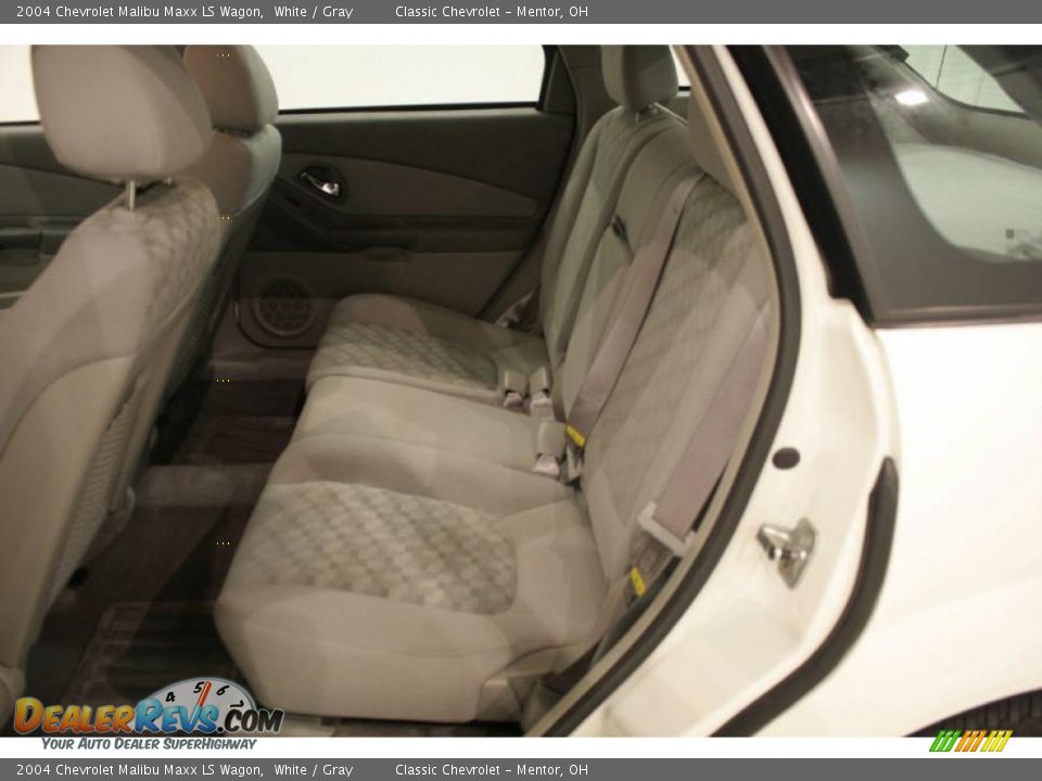 2004 Chevrolet Malibu Maxx LS Wagon White / Gray Photo #18