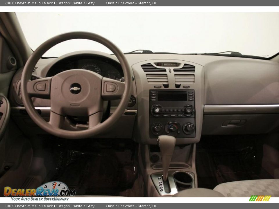 2004 Chevrolet Malibu Maxx LS Wagon White / Gray Photo #19