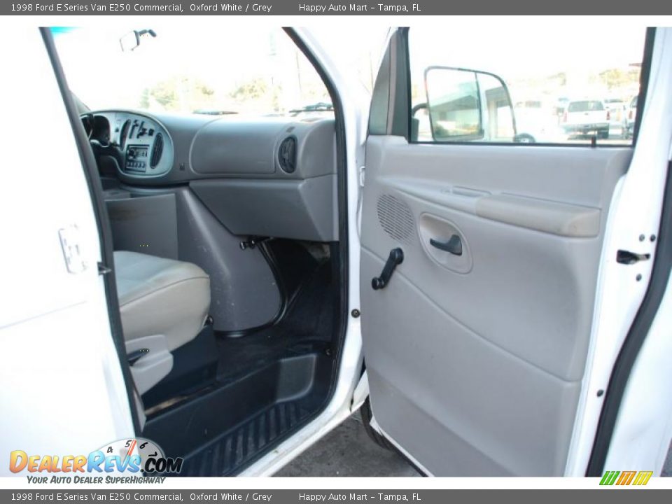 1998 Ford E Series Van E250 Commercial Oxford White / Grey Photo #15