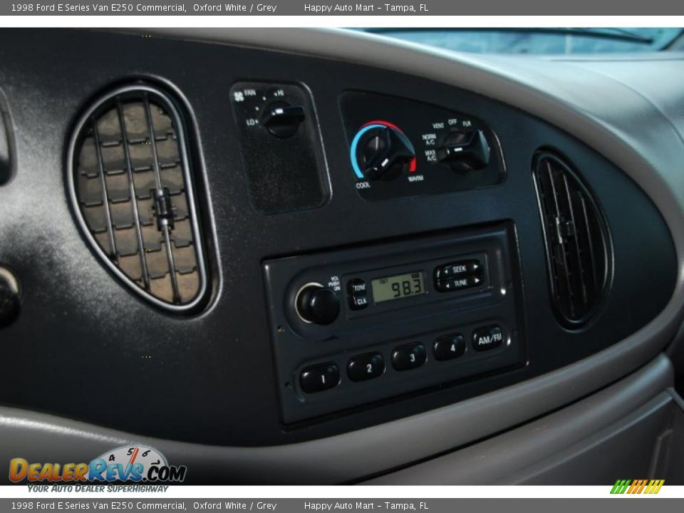 1998 Ford E Series Van E250 Commercial Oxford White / Grey Photo #18