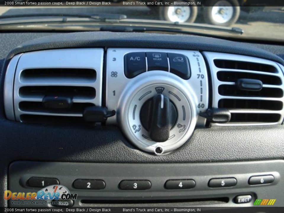 2008 Smart fortwo passion coupe Deep Black / Design Black Photo #18