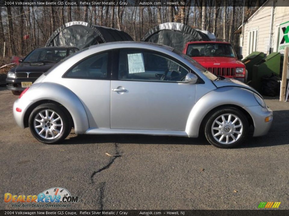 2004 Volkswagen New Beetle GLS Coupe Reflex Silver Metallic / Gray Photo #4
