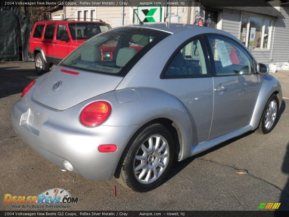 2004 Volkswagen New Beetle GLS Coupe Reflex Silver Metallic / Gray Photo #5