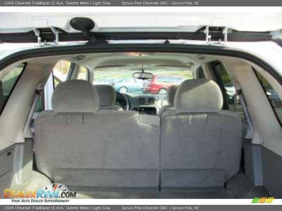 2006 Chevrolet TrailBlazer LS 4x4 Summit White / Light Gray Photo #5