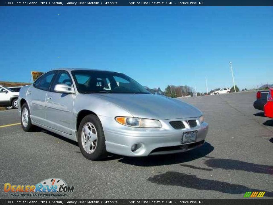 2001 Pontiac Grand Prix GT Sedan Galaxy Silver Metallic / Graphite Photo #1