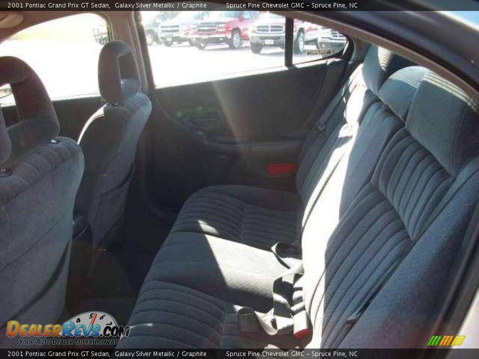 2001 Pontiac Grand Prix GT Sedan Galaxy Silver Metallic / Graphite Photo #4