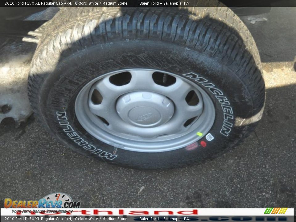 2010 Ford F150 XL Regular Cab 4x4 Oxford White / Medium Stone Photo #9
