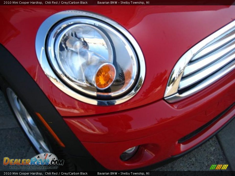 2010 Mini Cooper Hardtop Chili Red / Grey/Carbon Black Photo #11