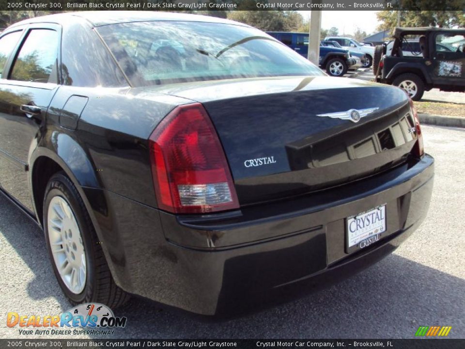 2005 Chrysler 300 Brilliant Black Crystal Pearl / Dark Slate Gray/Light Graystone Photo #7