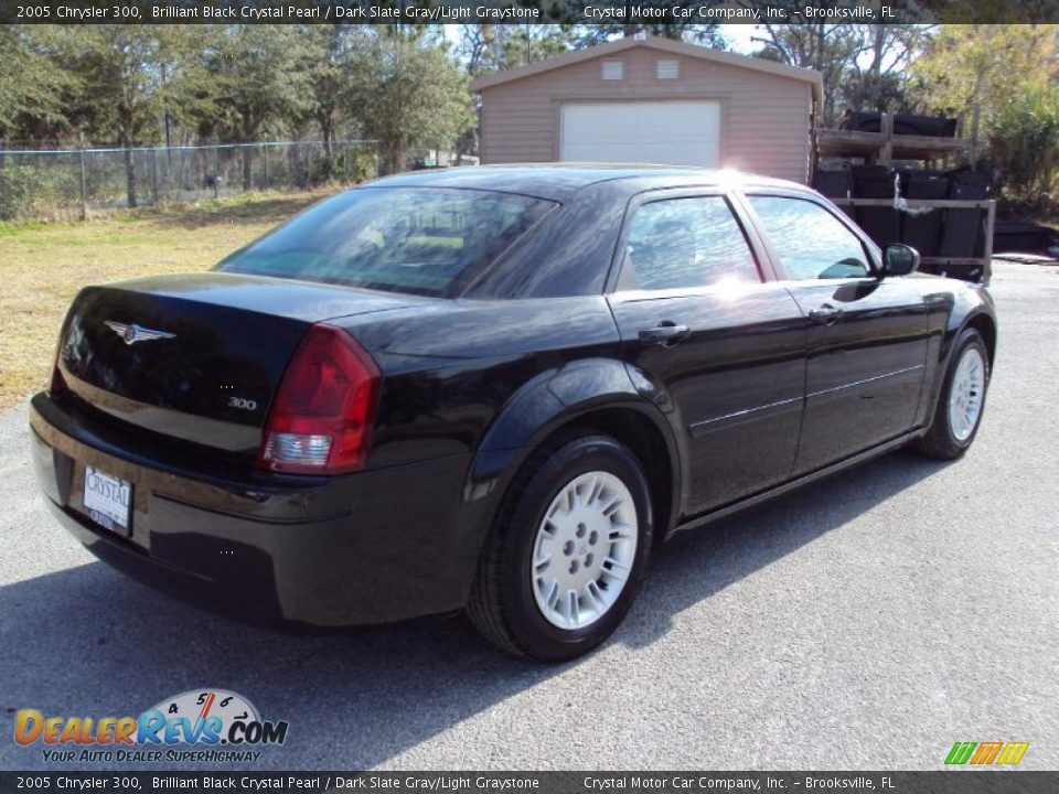 2005 Chrysler 300 Brilliant Black Crystal Pearl / Dark Slate Gray/Light Graystone Photo #8