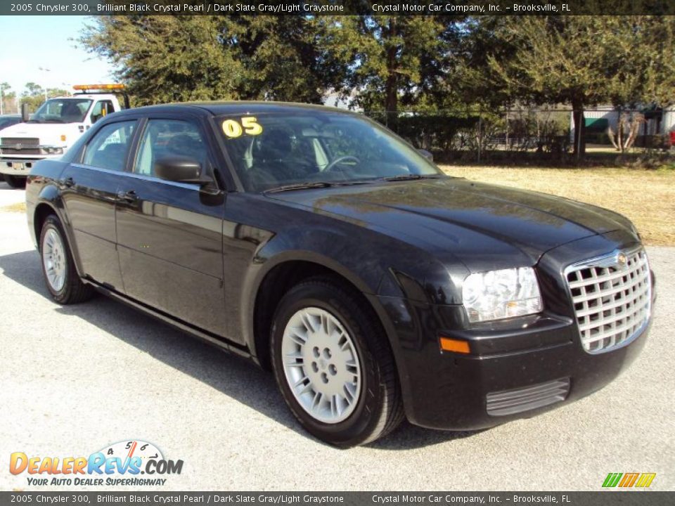 2005 Chrysler 300 Brilliant Black Crystal Pearl / Dark Slate Gray/Light Graystone Photo #10