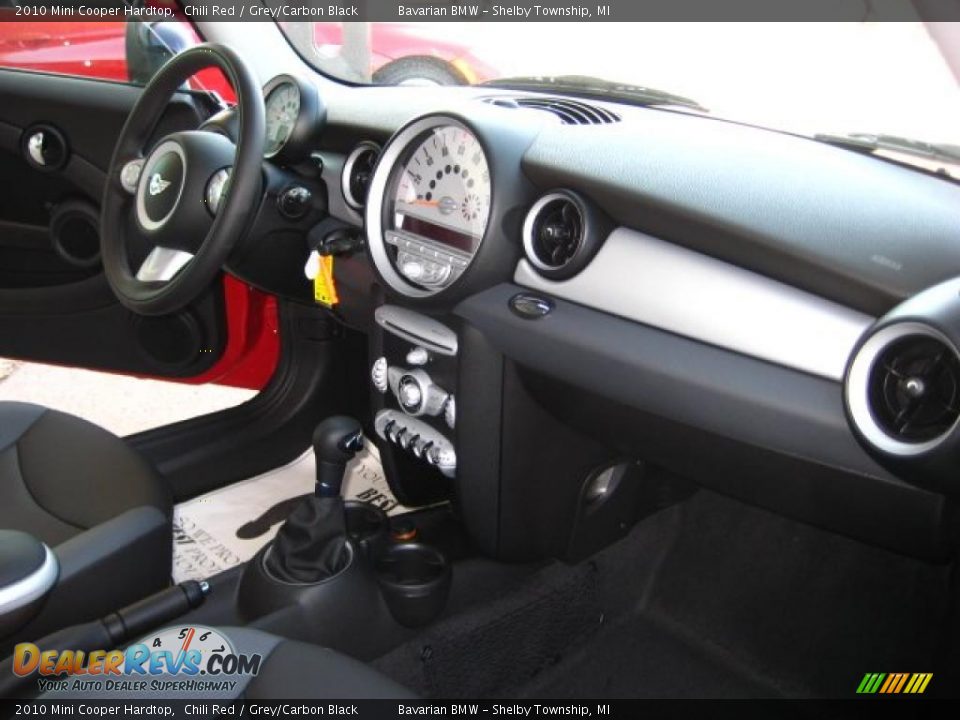 2010 Mini Cooper Hardtop Chili Red / Grey/Carbon Black Photo #16