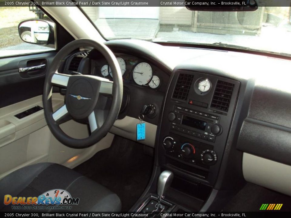 2005 Chrysler 300 Brilliant Black Crystal Pearl / Dark Slate Gray/Light Graystone Photo #11