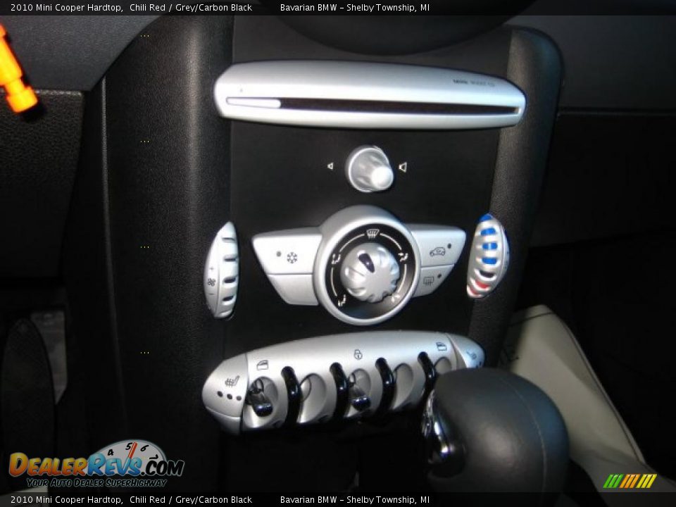 2010 Mini Cooper Hardtop Chili Red / Grey/Carbon Black Photo #18