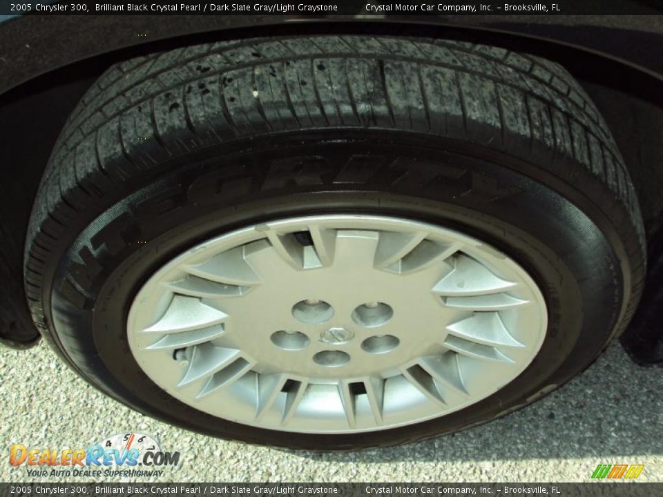 2005 Chrysler 300 Brilliant Black Crystal Pearl / Dark Slate Gray/Light Graystone Photo #14