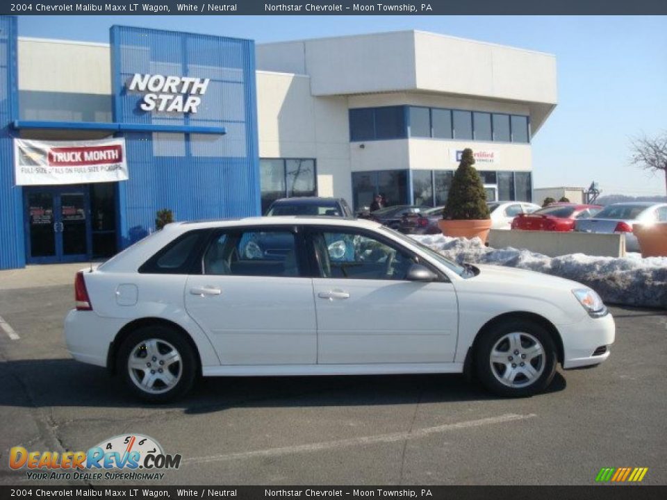 2004 Chevrolet Malibu Maxx LT Wagon White / Neutral Photo #2