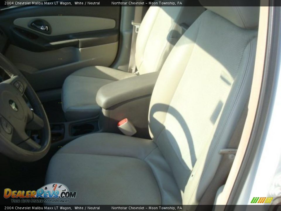 2004 Chevrolet Malibu Maxx LT Wagon White / Neutral Photo #10