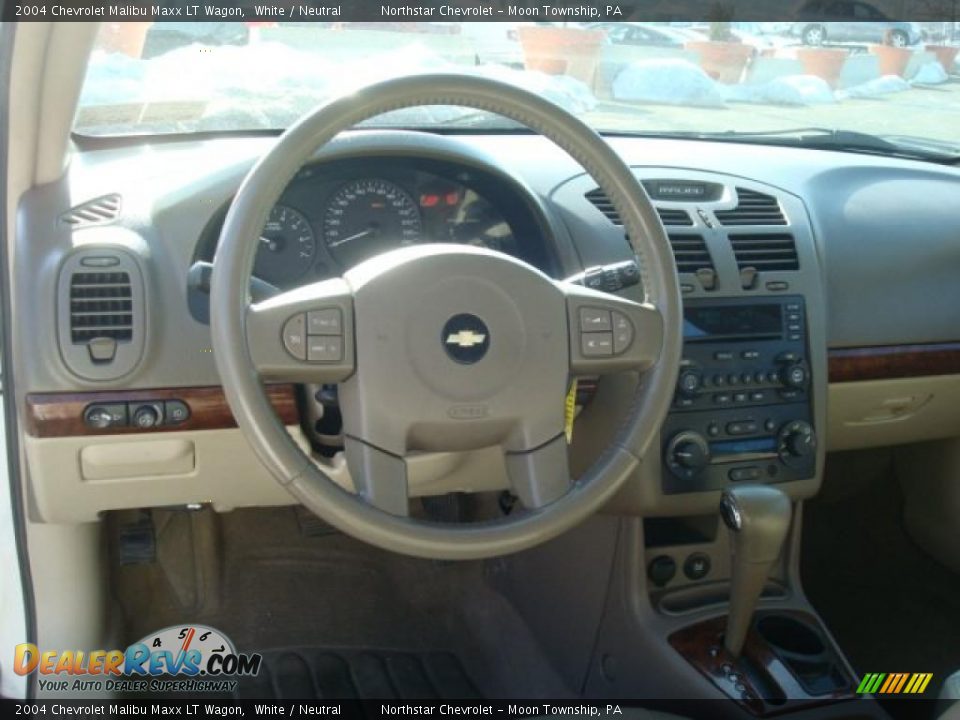 2004 Chevrolet Malibu Maxx LT Wagon White / Neutral Photo #13