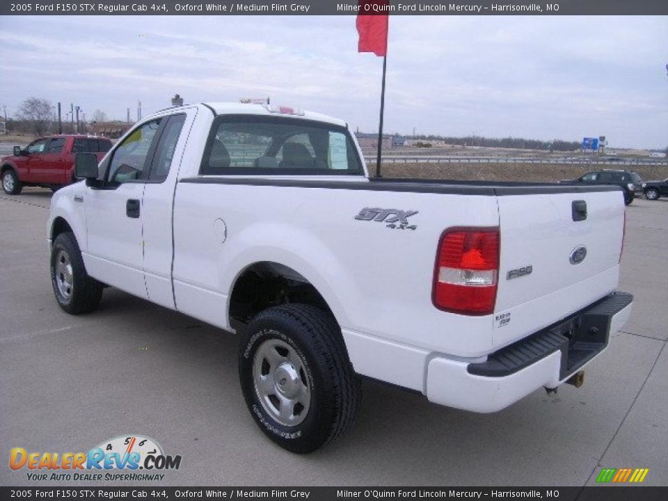2005 Ford F150 STX Regular Cab 4x4 Oxford White / Medium Flint Grey Photo #5