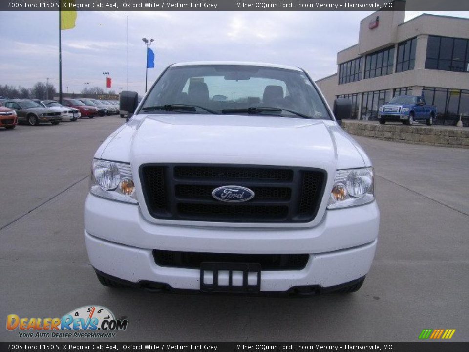 2005 Ford F150 STX Regular Cab 4x4 Oxford White / Medium Flint Grey Photo #8